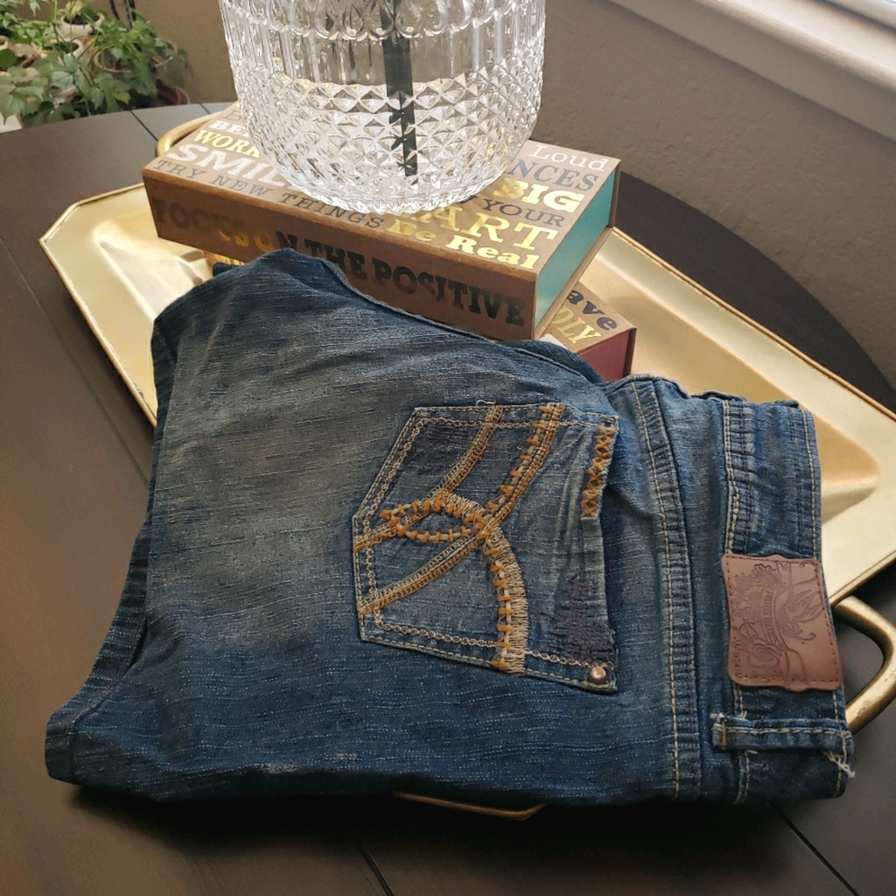 PARIS BLUES #Shorts Distresses Details